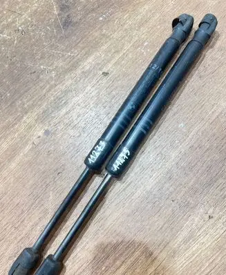 BMW 5 F10 F11 Front bonnet/hood damper/strut 7309117