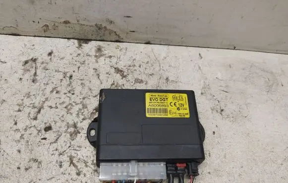 Peugeot 2008 II Other control units/modules A6006893