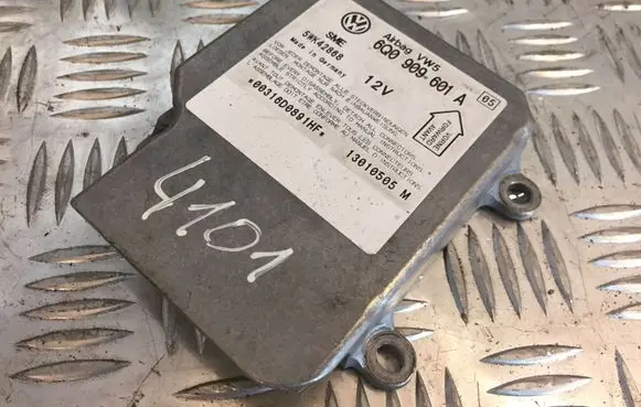 Volkswagen PASSAT B5.5 Airbag control unit/module 6Q0909601A 4101