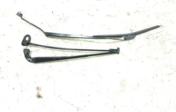 Maserati Quattroporte Front wiper blade arm 