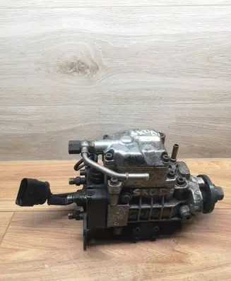 Skoda Octavia Mk1 (1U) Fuel injection high pressure pump 038130107D