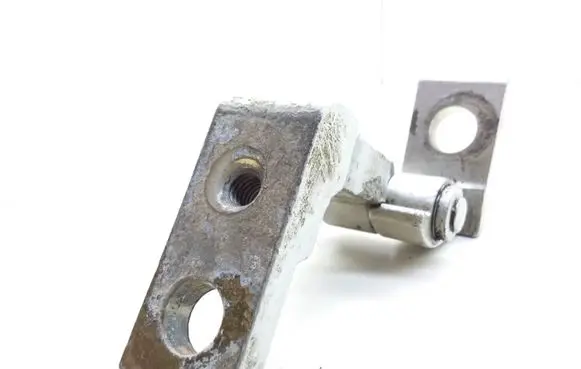 Volkswagen Bora Front door upper hinge