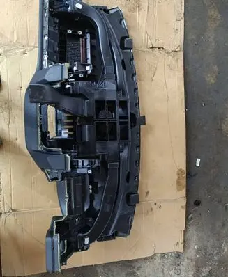 Volkswagen Touareg II Dashboard 7P1858295