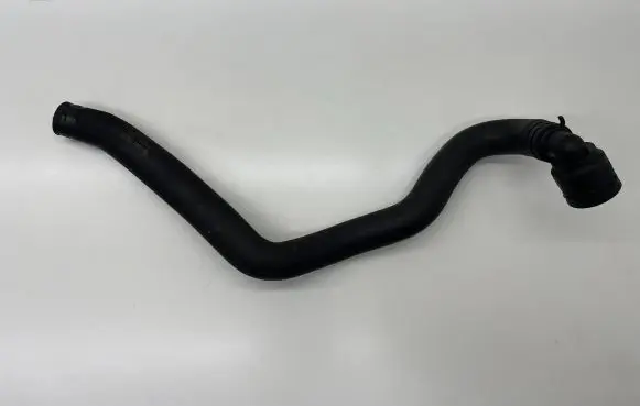 Volkswagen PASSAT B6 Engine coolant pipe/hose 3C0122157EP 3C0122157