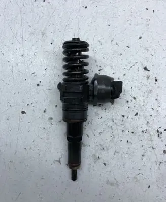 Audi A4 S4 B6 8E 8H Fuel injector 038130073AR 0414720214