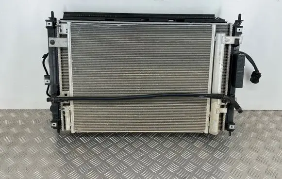 Peugeot 3008 III Radiator set 9836055280