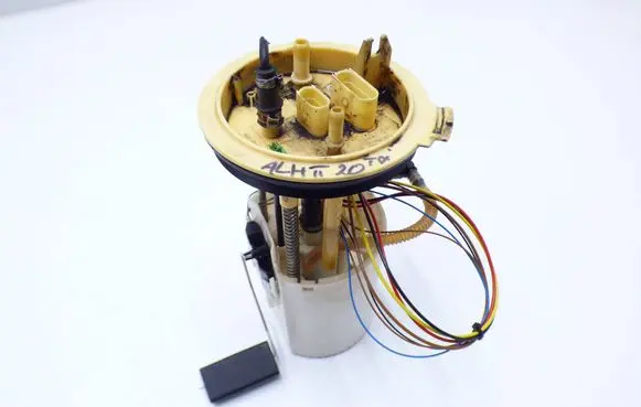 Seat Alhambra (Mk2) In-tank fuel pump 7N0919050F