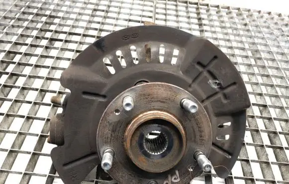 Hyundai Kona I Front wheel hub spindle knuckle 