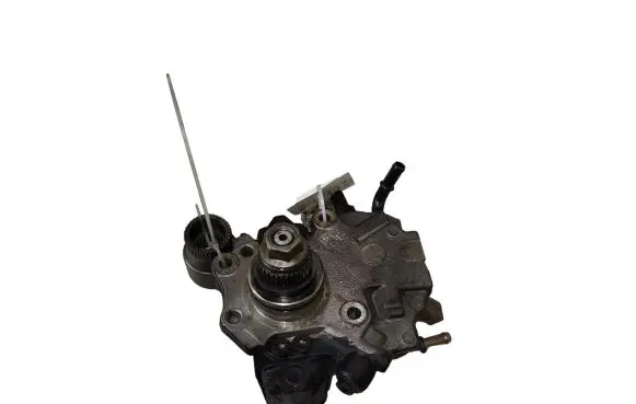 Mercedes-Benz GLC C253 Fuel injection high pressure pump 28447441 6510702801