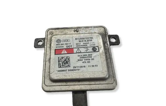 Volkswagen Amarok Headlight ballast module Xenon 8K0941597F 01191518 W003T22171