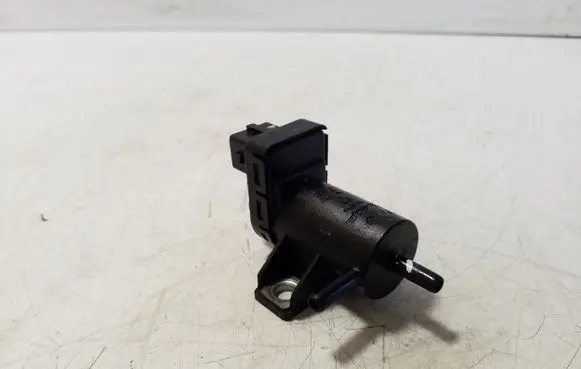 Nissan Navara D23 Vacuum valve 8200762162