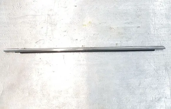 Ford Fusion II Front door glass trim molding DS73F20562A DS73F20563A DS73F25604A