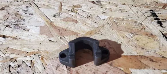 BMW 5 E39 Fuel Injector clamp holder 13537787215