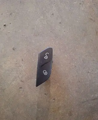 Mercedes-Benz ML W164 Central locking switch button A2518200910 03078050