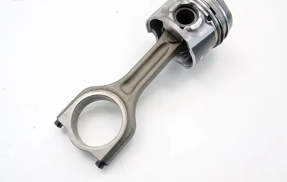Ford Focus Piston with connecting rod 75L93