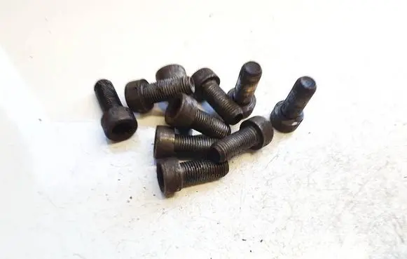 Volvo S80 Nuts/bolts 