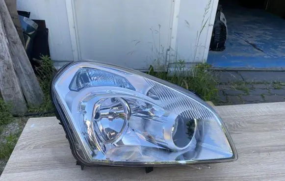 Nissan Qashqai Headlight/headlamp 26060BR008