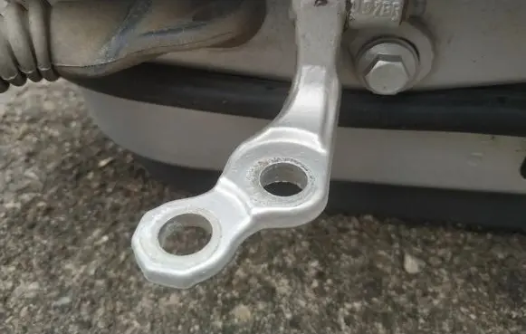 Ford Focus C-MAX Rear door lower hinge