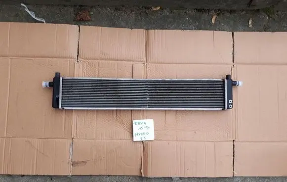 Toyota RAV 4 (XA40) Radiator cooling fan shroud