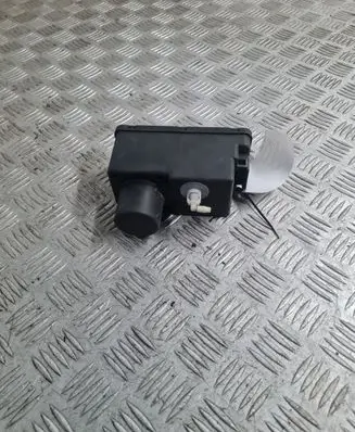 Volkswagen PASSAT B4 Vacuum pump 1H0962257G