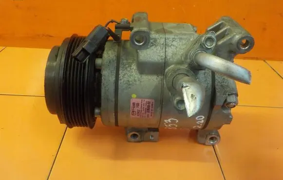 Mazda CX-5 Air conditioning (A/C) compressor (pump) F500JUBAB02