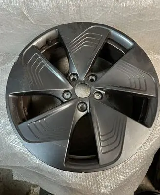 Cupra Born R18 alloy rim 10E601025N