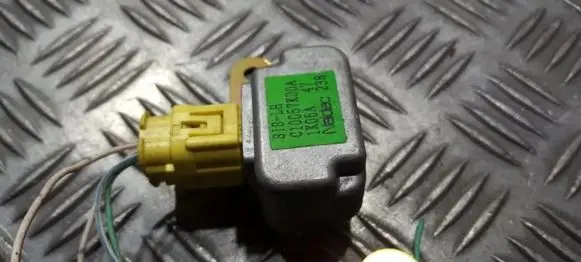 Mazda Premacy Airbag deployment crash/impact sensor C10057KD0A 1K06A