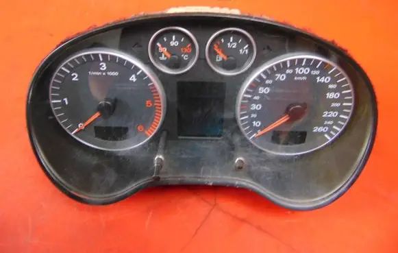 Audi A3 S3 8P Speedometer (instrument cluster) 8P0920930C