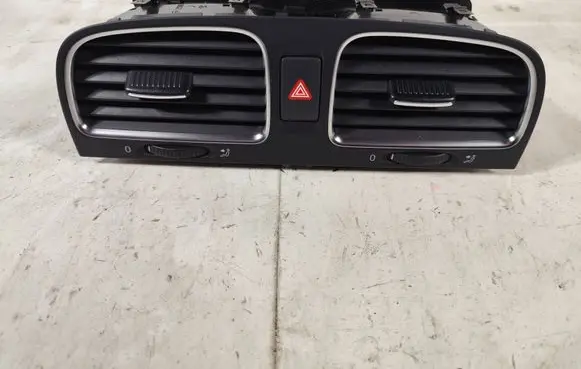 Volkswagen Golf VI Dash center air vent grill 5K0819728 5K0815735