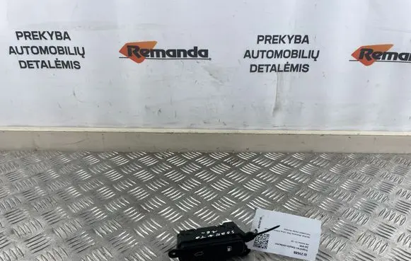 KIA Sorento Tailgate opening switch 299144528