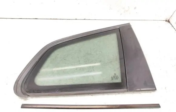 BMW X3 E83 Rear side window 43R00104 AS3