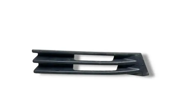 Mercedes-Benz C W202 Front bumper lower grill 2028850226