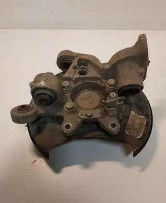 Volvo V70 Rear wheel hub T212683