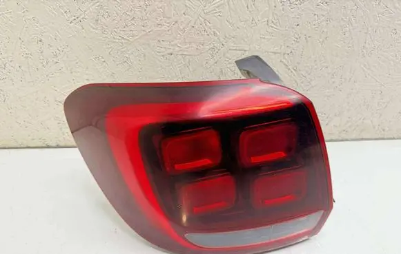 Rear/tail lights