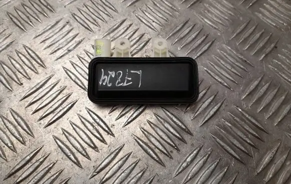 Mercedes-Benz GL X166 Tailgate opening switch A0998700010