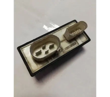 Volkswagen Golf IV Coolant fan relay 1J0919506K 898972000