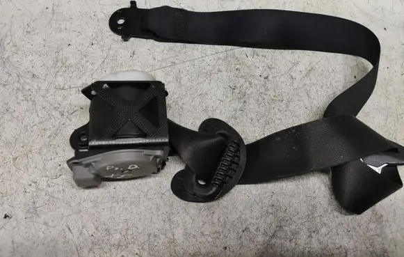 BMW X5 E70 Front seatbelt