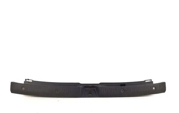 Trunk/boot sill cover protection