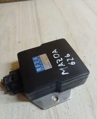 Mazda 626 Fuel injection control unit/module RF2A18701A 1310001022