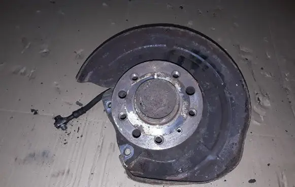 Opel Meriva B Rear wheel hub NOCODE