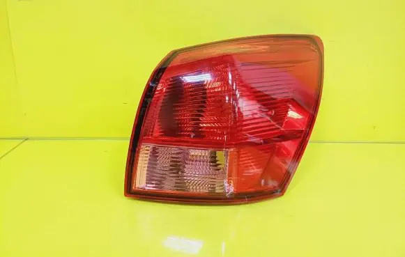 Nissan Qashqai+2 Rear/tail lights