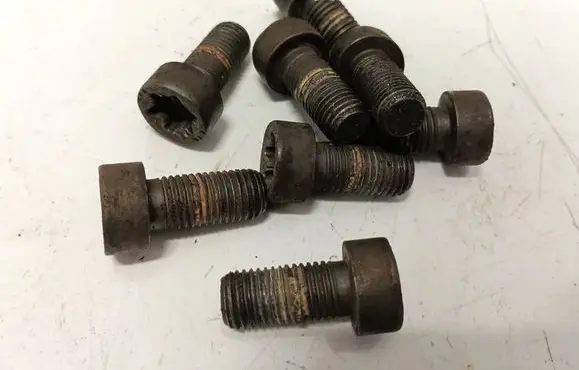 BMW 5 F10 F11 Nuts/bolts
