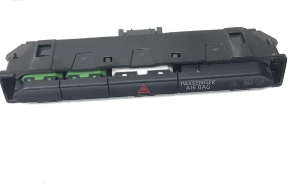 Volkswagen PASSAT B8 Hazard light switch 3G2853769A