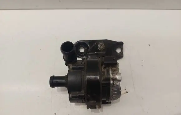 Volkswagen Golf VII Electric auxiliary coolant/water pump 04L965567