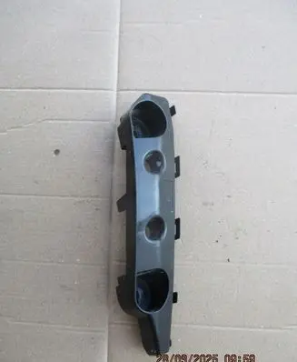 Nissan Pulsar Front bumper mounting bracket 622243ZL0A