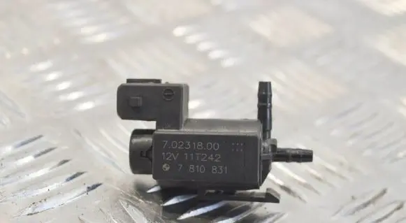 BMW 3 E90 E91 Valve vacuum 7810831 14408214