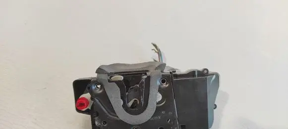 Peugeot 607 Rear door lock