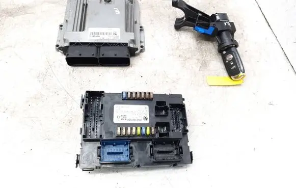 Fiat Tipo Engine ECU kit and lock set 46338313 1039T24536 0281035022