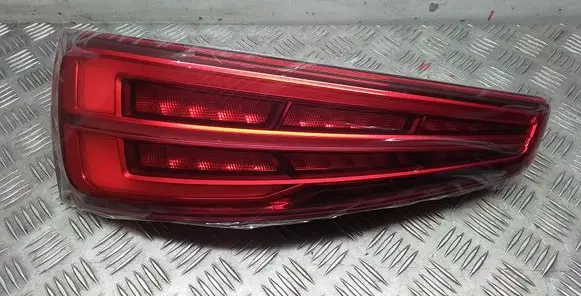 Audi Q3 8U Rear/tail lights 8U0945093M