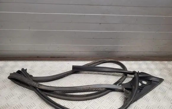 Audi S5 Rubber seal front coupe door 8F0837912 8F0837912D
